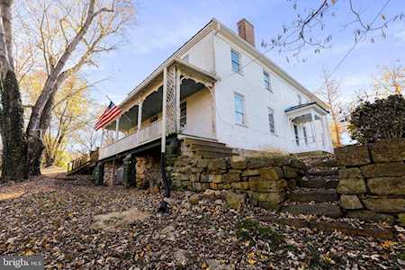 124 E High St Sharpsburg, MD 21782