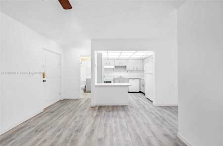 7300 NW 17th St #102 Plantation, FL 33313