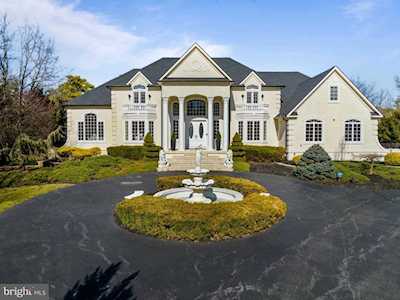 5 Waterlily Ct Medford, NJ 08055