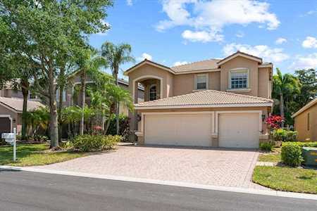 7513 Via Luria Lake Worth, FL 33467
