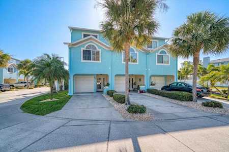 207 Marcdale Blvd Indian Rocks Beach, FL 33785