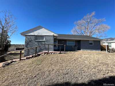 1606 Navajo Circle Colorado Springs, CO 80905