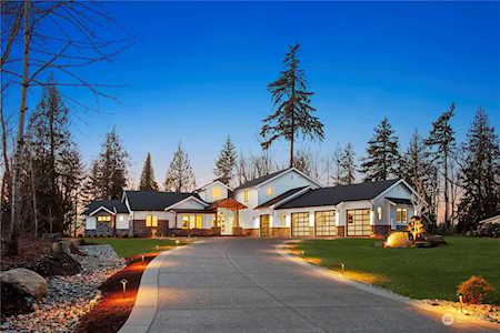 19933 SE 236th St Maple Valley, WA 98038
