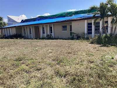 3360 Peace River Dr Punta Gorda, FL 33983