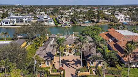 3355 Fort Charles Dr Naples, FL 34102