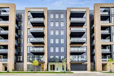 1701 W Webster Ave #204 Chicago, IL 60614