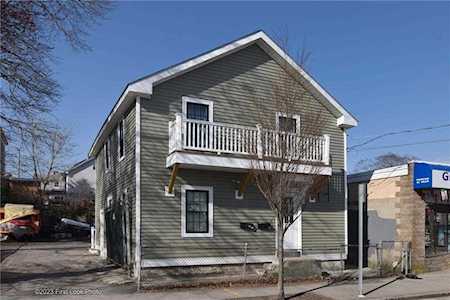 848 Dexter St Central Falls, RI 02863