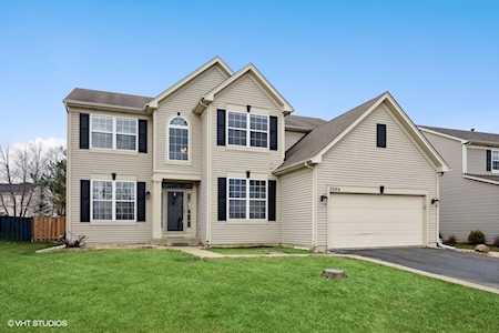 2246 Shiloh Dr Aurora, IL 60503