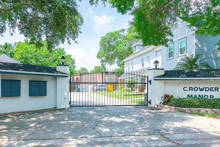 2511 Crowder Ln Tampa, FL 33629