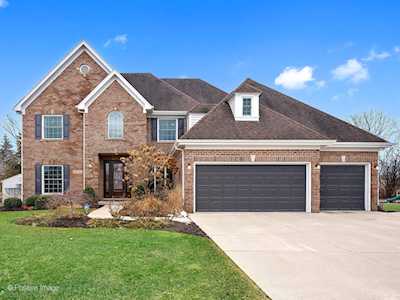 26W241 Arrow Glen Ct Wheaton, IL 60189