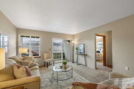 933 Mountain Meadows Circle Ashland, OR 97520