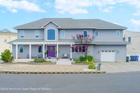 331 Venice Dr Lavallette, NJ 08735