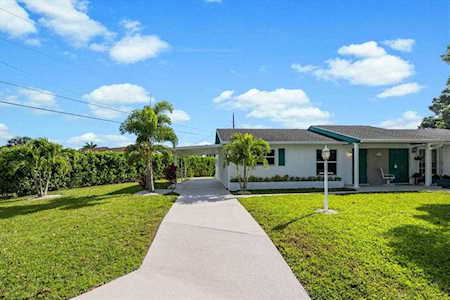 300 Stillwater Drive Jupiter, FL 33458