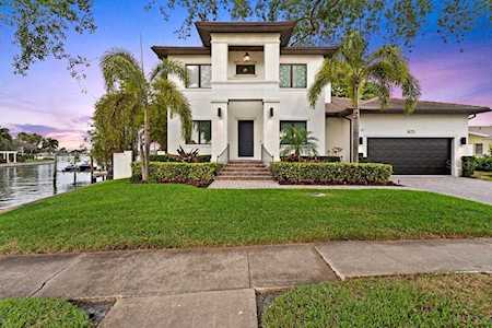 1425 Eden Isle Blvd NE St. Petersburg, FL 33704