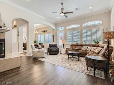 2220 Scarlet Rose Dr Las Vegas, NV 89134