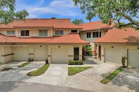9257 NW 9th Pl #23 Plantation, FL 33324