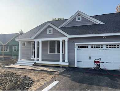 93 Three Ponds Dr #57 Brentwood, NH 03833