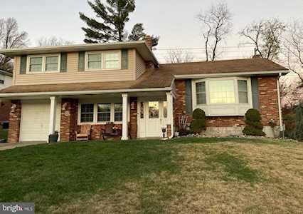 33 Aronimink Dr Newark, DE 19711