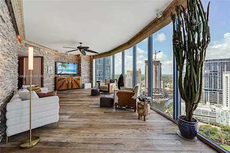 333 Las Olas Way #2607 Fort Lauderdale, FL 33301