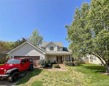 2016 Westminster Ln Matthews, NC 28104
