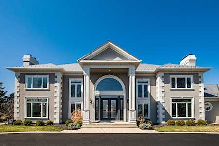 56 Hillburn Ln North Barrington, IL 60010