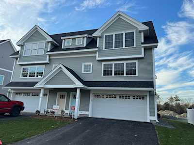 Unit 21 Stonehill Pointe Rd #21 Newmarket, NH 03857