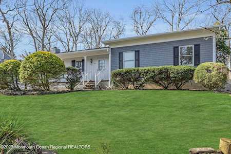943 Birch Dr Brielle, NJ 08730