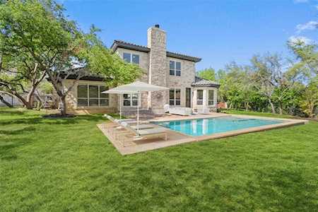 12 Parkside RD The Hills, TX 78738