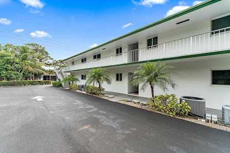 1 Garden Street #207 Tequesta, FL 33469