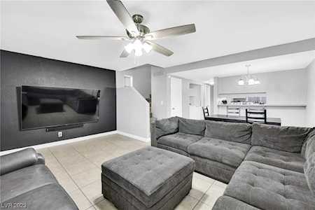 6447 Ironbark Ln Las Vegas, NV 89107