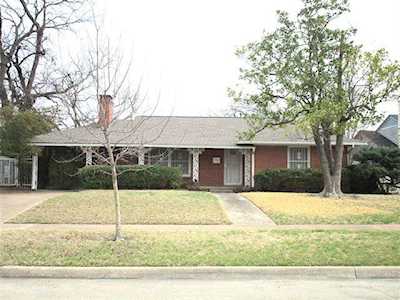 1942 Cedar Crest Boulevard Dallas, TX 75203