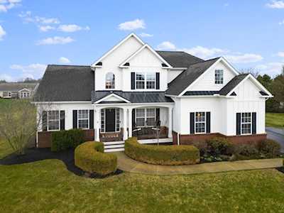 449 Long Trail Ostrander, OH 43061