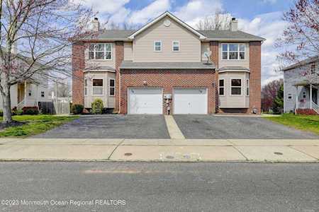36 Sanford St Manalapan, NJ 07726