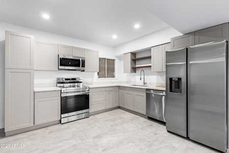 353 E Thomas Road #C105 Phoenix, AZ 85012