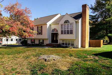 3038 Merino Roanoke, VA 24018