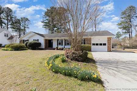 305 Wagoner Dr Fayetteville, NC 28303