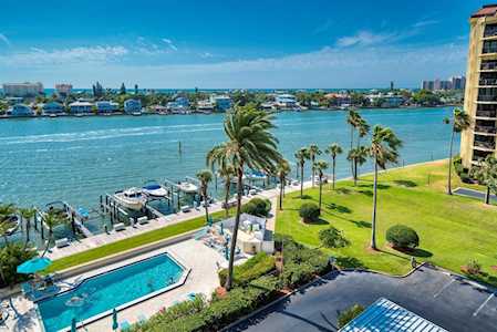 690 Island WAY #705 Clearwater, FL 33767