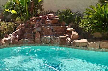 2909 Mellow Breeze St Las Vegas, NV 89117
