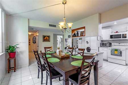 20441 NE 30th Ave #306-9 Aventura, FL 33180