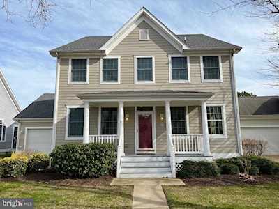 21 Sycamore St Ocean View, DE 19970