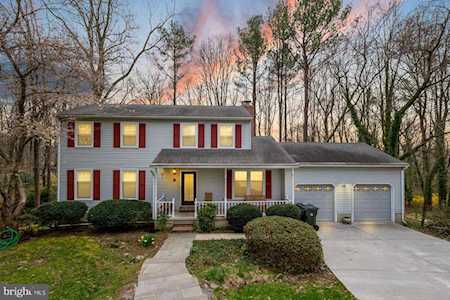 8 Fairvalley Ct Newark, DE 19711