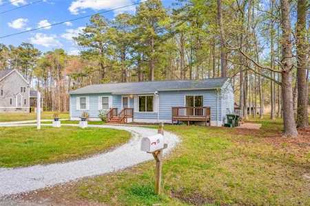 115 Stillwater Ln Yorktown, VA 23692