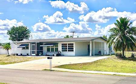 27257 San Marino Dr Punta Gorda, FL 33983