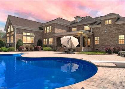342 Scone Castle Loop Chesapeake, VA 23322