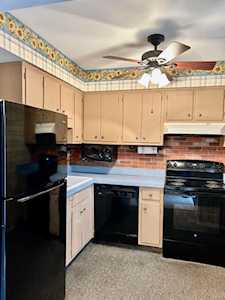 569 Simbury Street Columbus, OH 43228