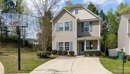 281 Makayla Ct Fort Mill, SC 29715