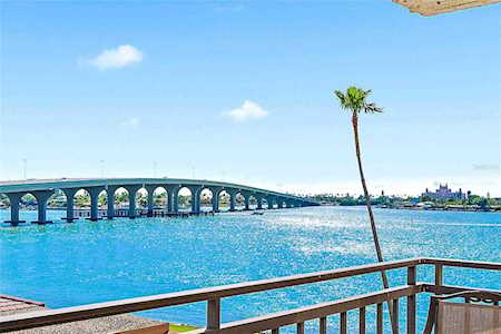 6279 Sun Blvd #407 St. Petersburg, FL 33715