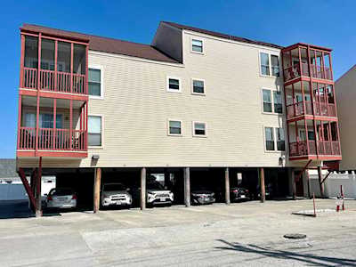 212 29th Ave. N #107 North Myrtle Beach, SC 29582