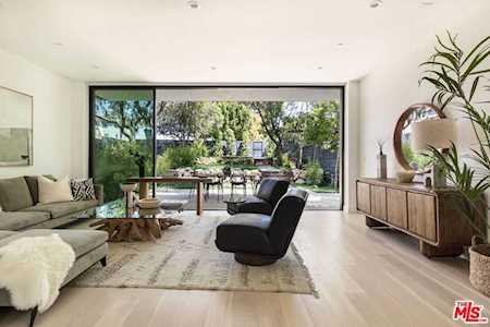 2917 1/2 Avenel Terrace Los Angeles, CA 90039