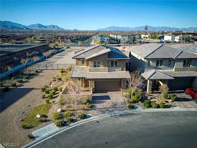 9784 Pyrite Mystery Ave Las Vegas, NV 89148